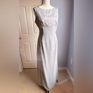 Stunning Empire Waist Beaded Formal Floor Length Gown L